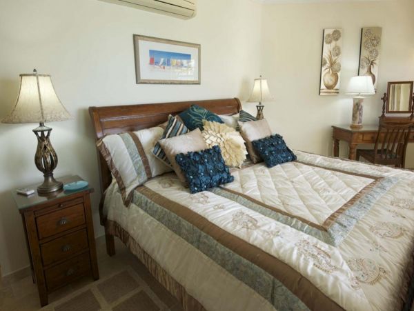 Barbados Condo 947768