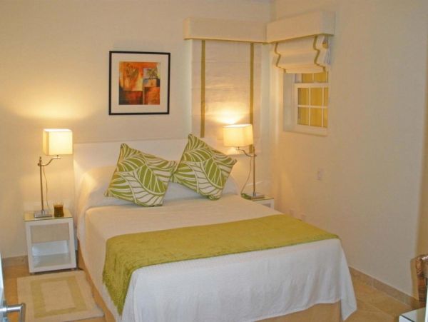 Barbados Condo 947769