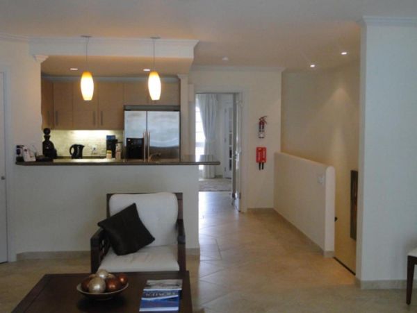 Barbados Condo 947781