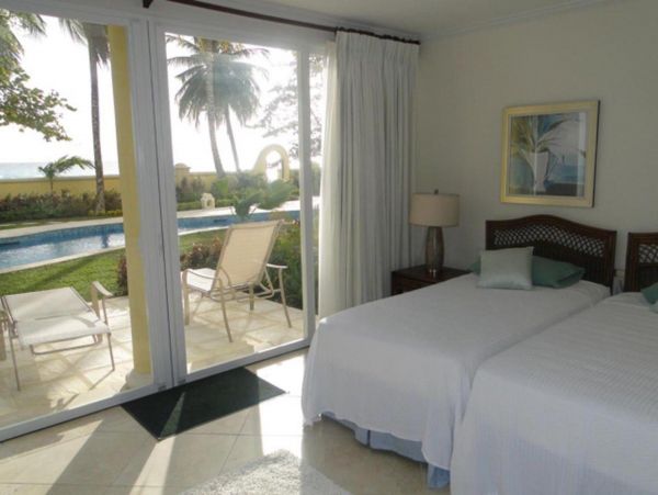 Barbados Condo 947781