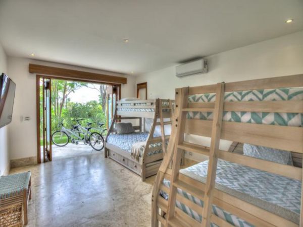 Dominican Republic Home 947893