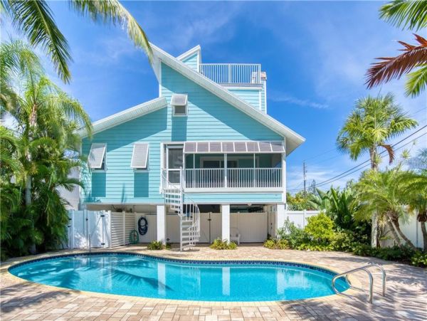 Siesta Key Luxury Vacation Pool Home Sleeps Six