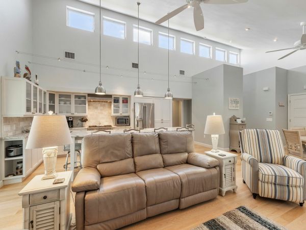 Siesta Key Luxury Vacation Pool Home Sleeps Six