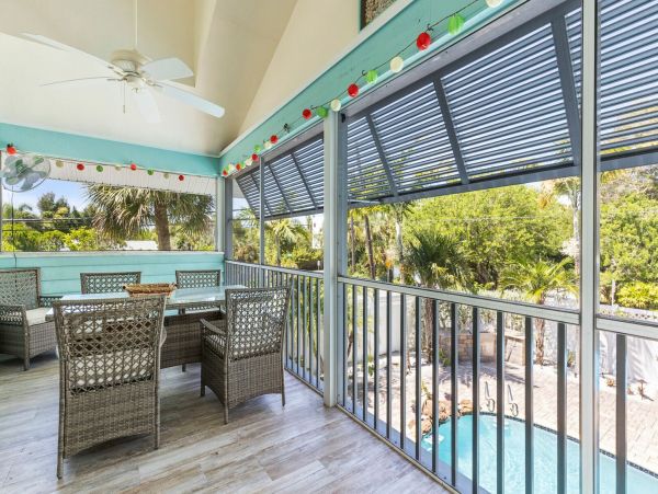 Siesta Key Luxury Vacation Pool Home Sleeps Six