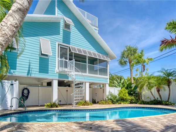 Siesta Key Luxury Vacation Pool Home Sleeps Six