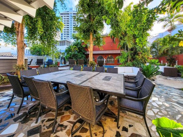 Luxurious Mediterranean-Style Villa in San Juan - 6-Bedrooms, Private Pool