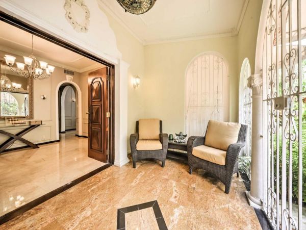 Luxurious Mediterranean-Style Villa in San Juan - 6-Bedrooms, Private Pool