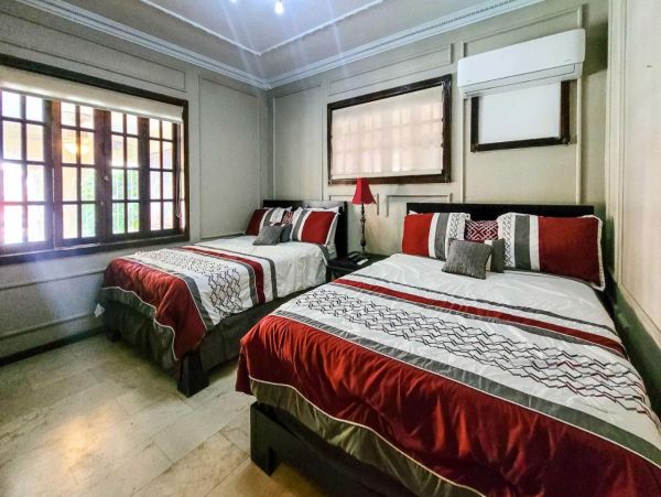 Luxurious Mediterranean-Style Villa in San Juan - 6-Bedrooms, Private Pool