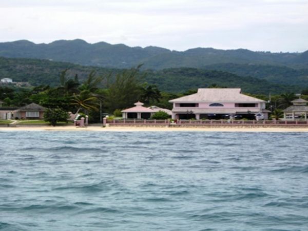 Jamaica Home 947998