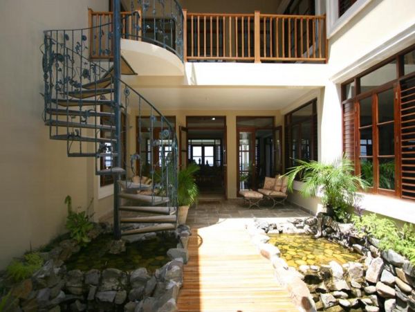 Jamaica Home 947999