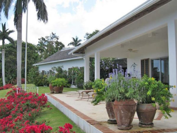 Jamaica Home 948036