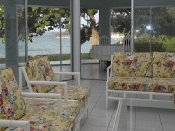 Jamaica Home 948052