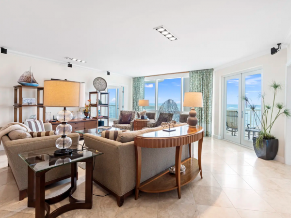 Luxury Saint Maarten Rental with Ocean Views & Private Beach