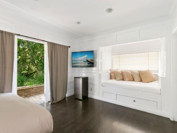 Los Angeles Home 948380