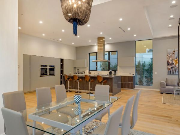 Los Angeles Home 948404