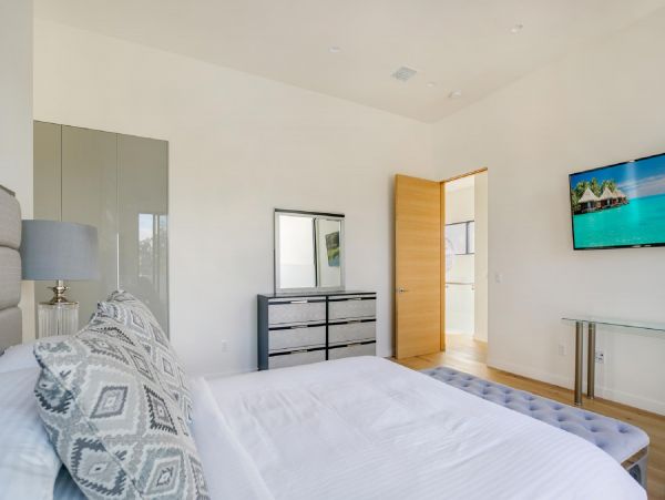 Los Angeles Home 948404