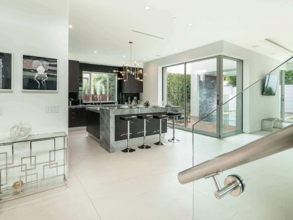 Los Angeles Home 948412