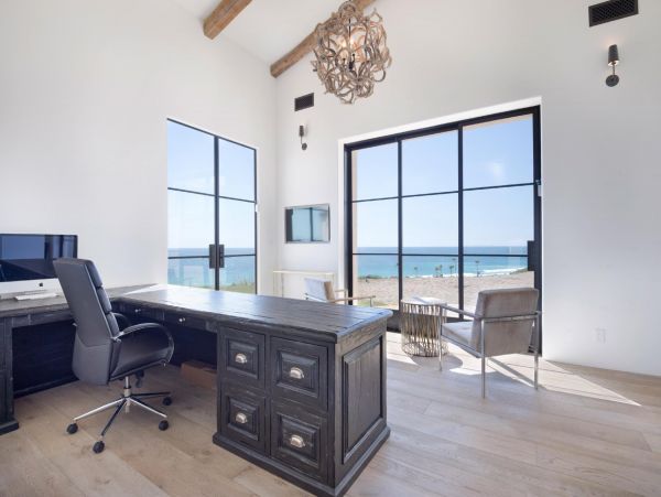 Los Angeles Home 948438