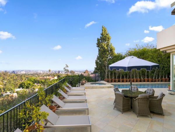 Los Angeles Home 948449