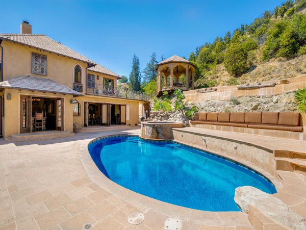 Los Angeles Home 948500