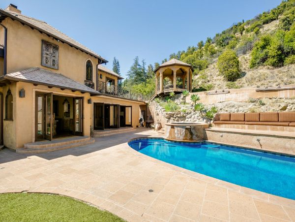 Los Angeles Home 948500
