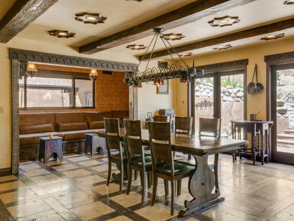 Los Angeles Home 948500