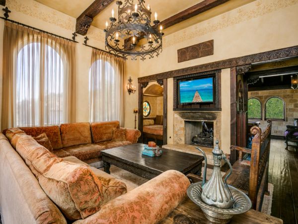Los Angeles Home 948500