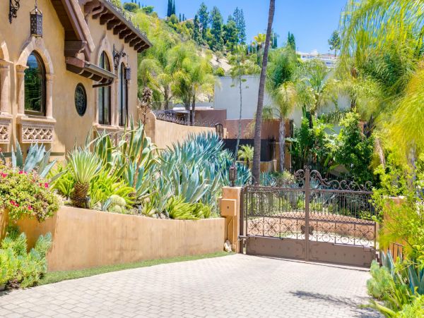 Los Angeles Home 948500
