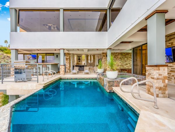 Palm Springs Home 948511
