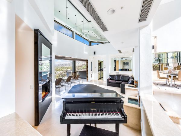 Palm Springs Home 948511