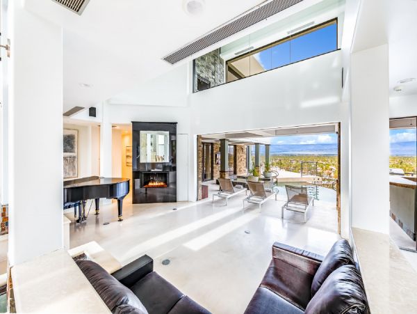 Palm Springs Home 948511