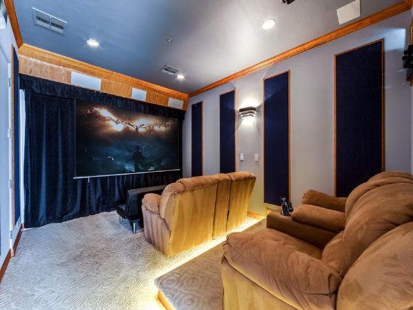 Palm Springs Home 948511