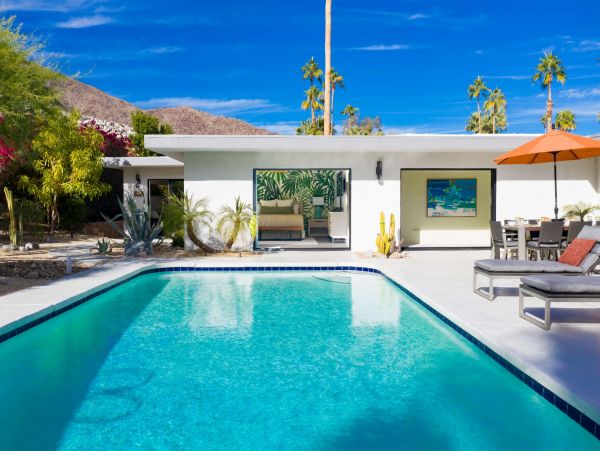 Palm Springs Home 948512