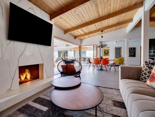 Palm Springs Home 948512