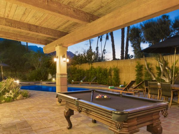 Palm Springs Home 948514