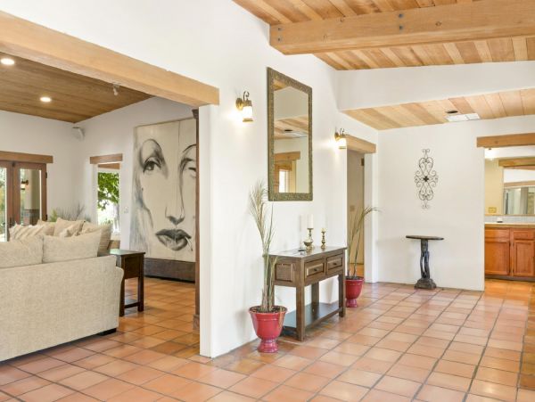 Palm Springs Home 948514