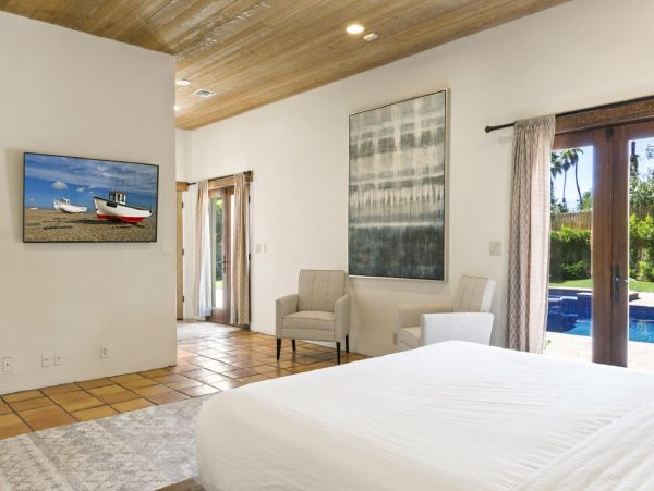 Palm Springs Home 948514
