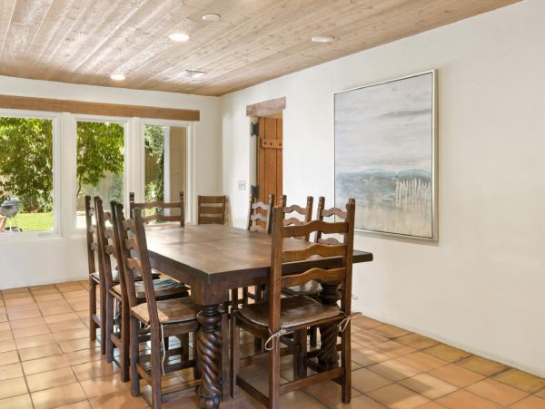 Palm Springs Home 948514