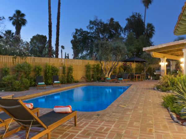Palm Springs Home 948514