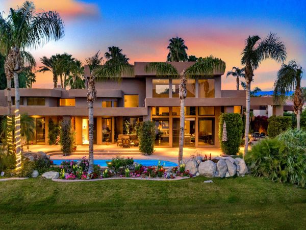 Palm Springs Home 948515