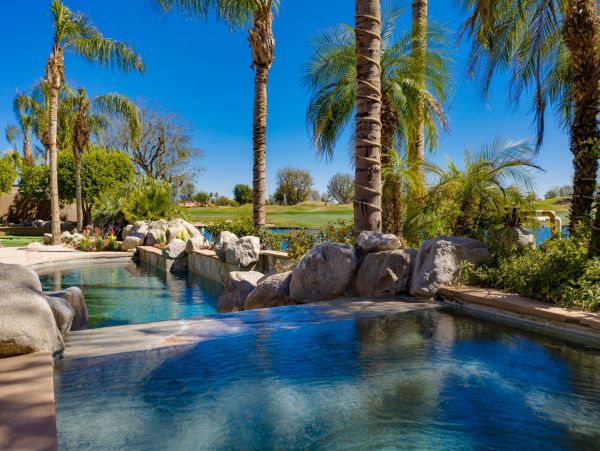 Palm Springs Home 948515