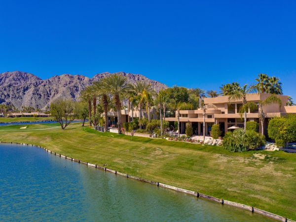 Palm Springs Home 948515