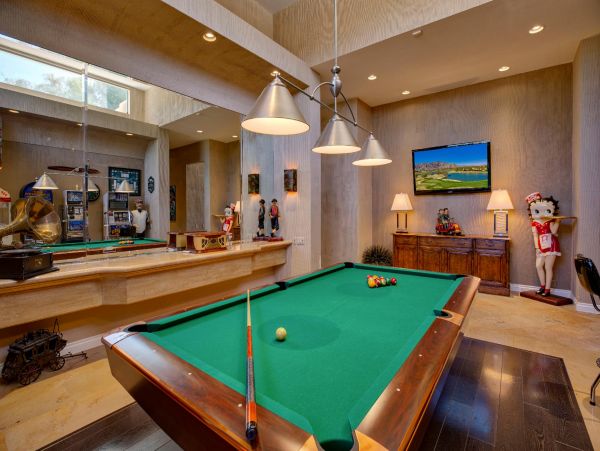 Palm Springs Home 948515