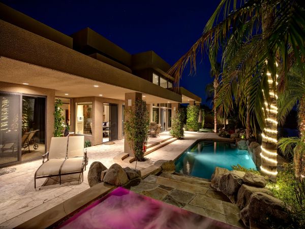Palm Springs Home 948515