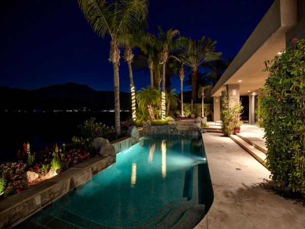 Palm Springs Home 948515