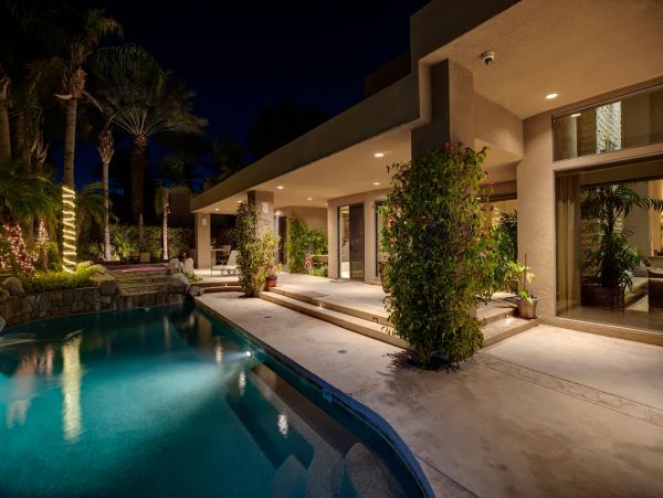 Palm Springs Home 948515