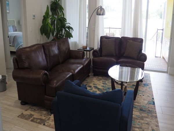 Naples Walk to Beach Four Bedroom Plus Den Vacation Home