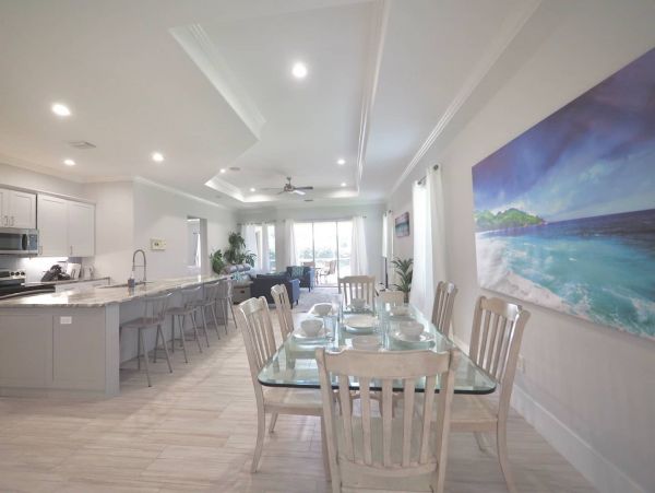 Naples Walk to Beach Four Bedroom Plus Den Vacation Home
