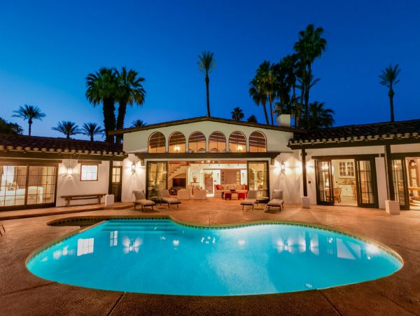 Palm Springs Home 948517