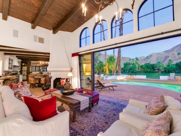 Palm Springs Home 948517